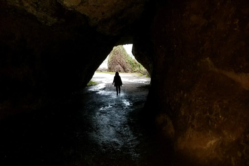 How to plan an IRish Road Trip Itinerary - Melisandre's Cave - Game of Thrones