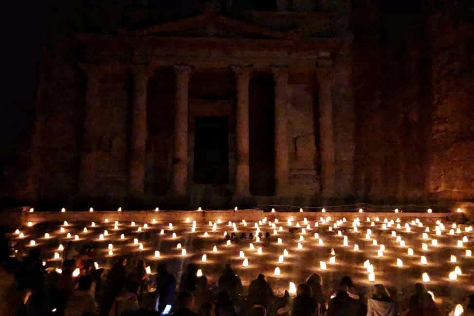 Looking for things to do in Petra? Check out Petra by night!